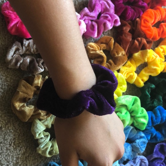 30 soft Scrunchies - Picture 3 of 3